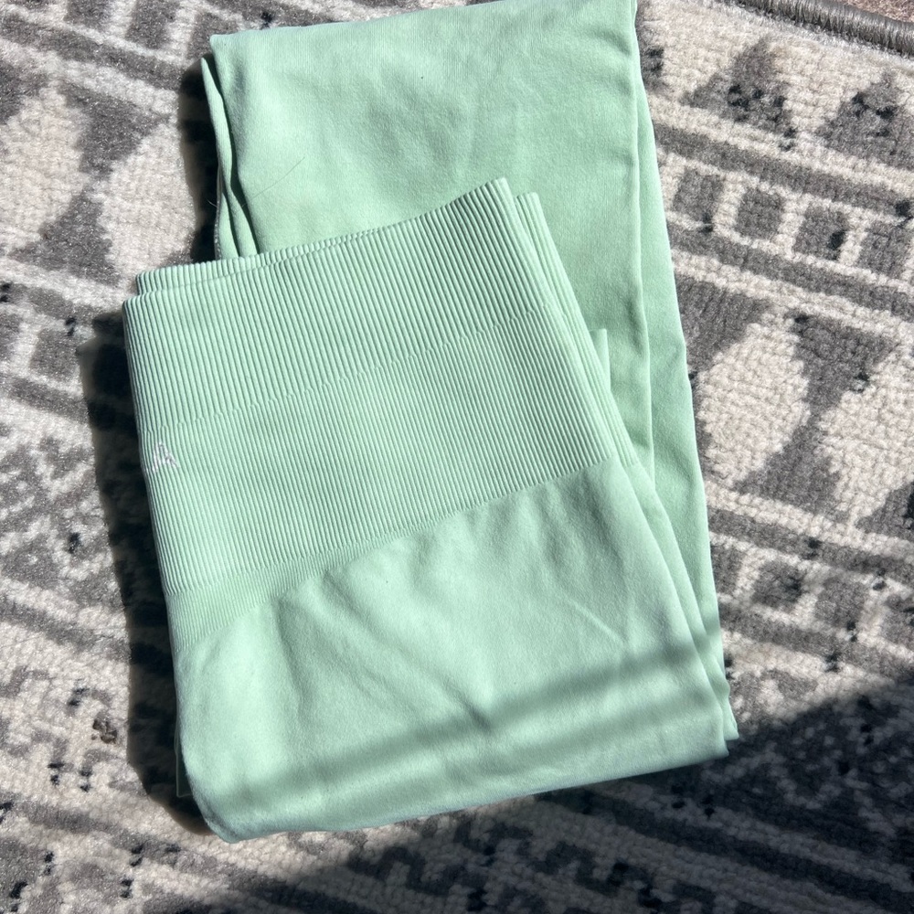 Aurola Pastel Green Leggings - Picture 4 of 8